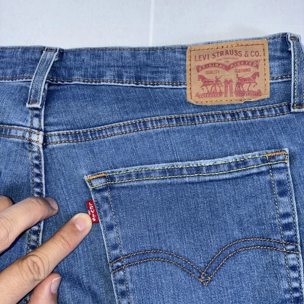 Levi's‎ 725 High Rise Bootcut Stretch Distressed Jeans Women's W32 L30 Blue